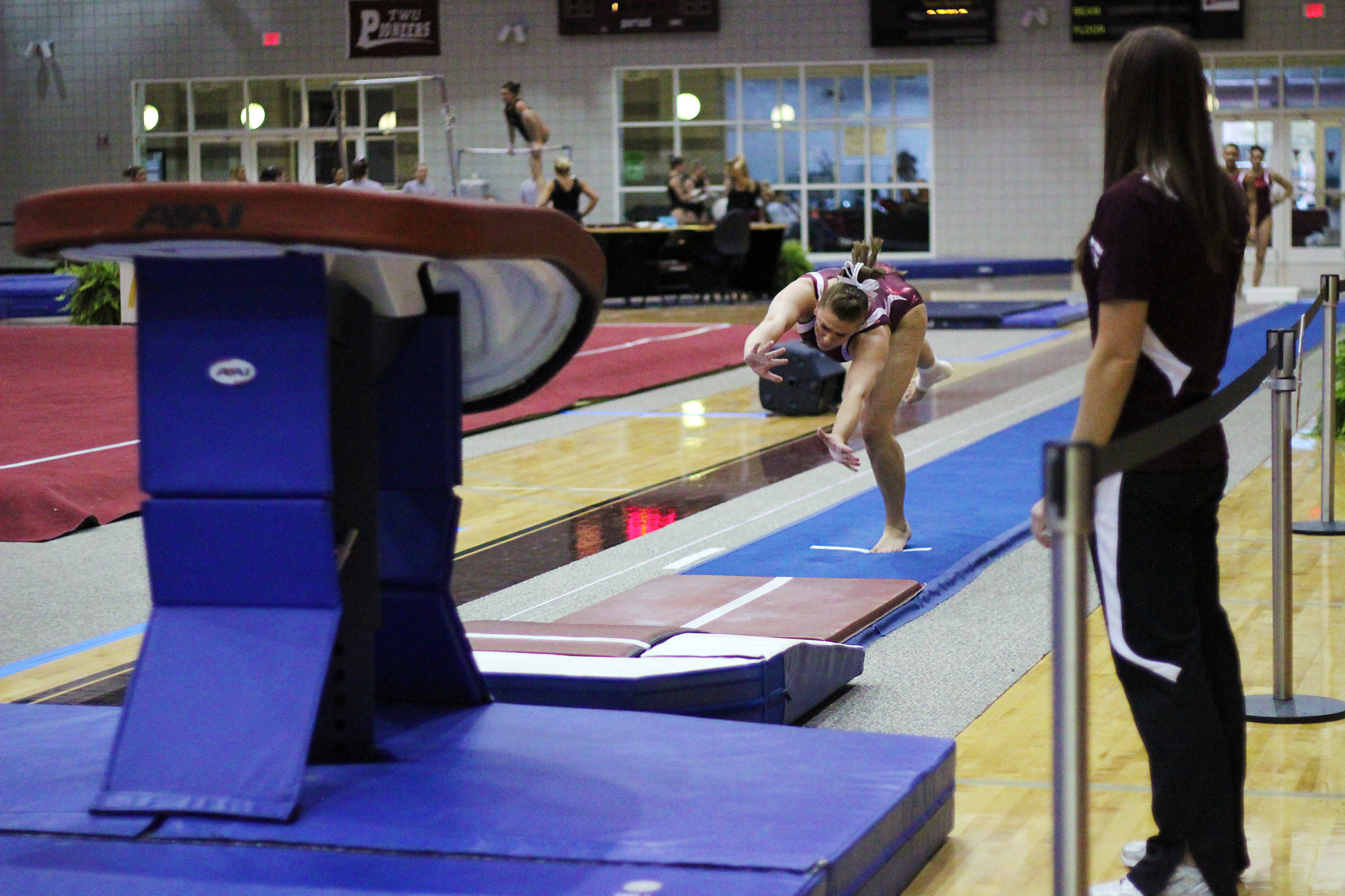 TWU Gymnastics (Vault) Amy Winczura (5694025099)