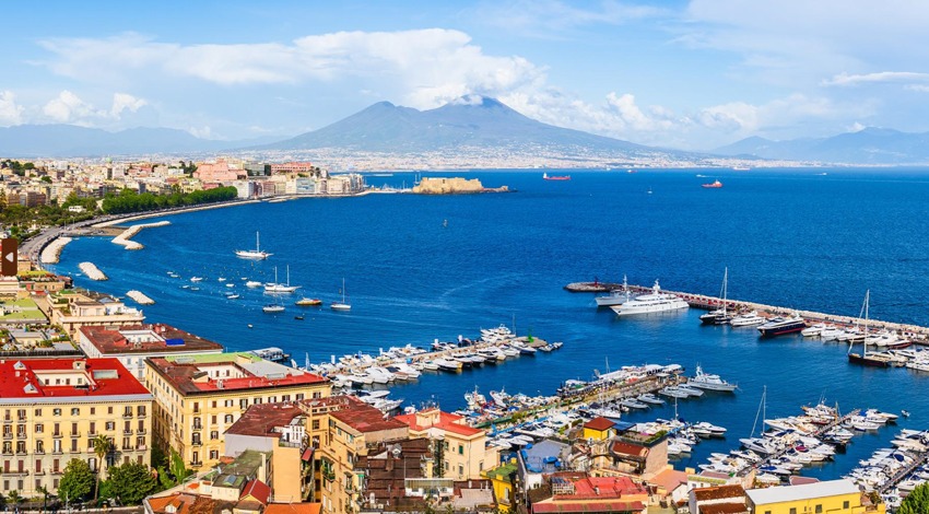 Unforgettable Italian Adventure: Explore Capri and the Bay of Naples with Kingsley Devon!