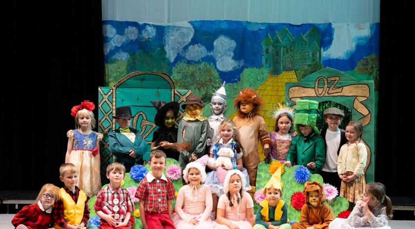 Nativity wizard of oz 320